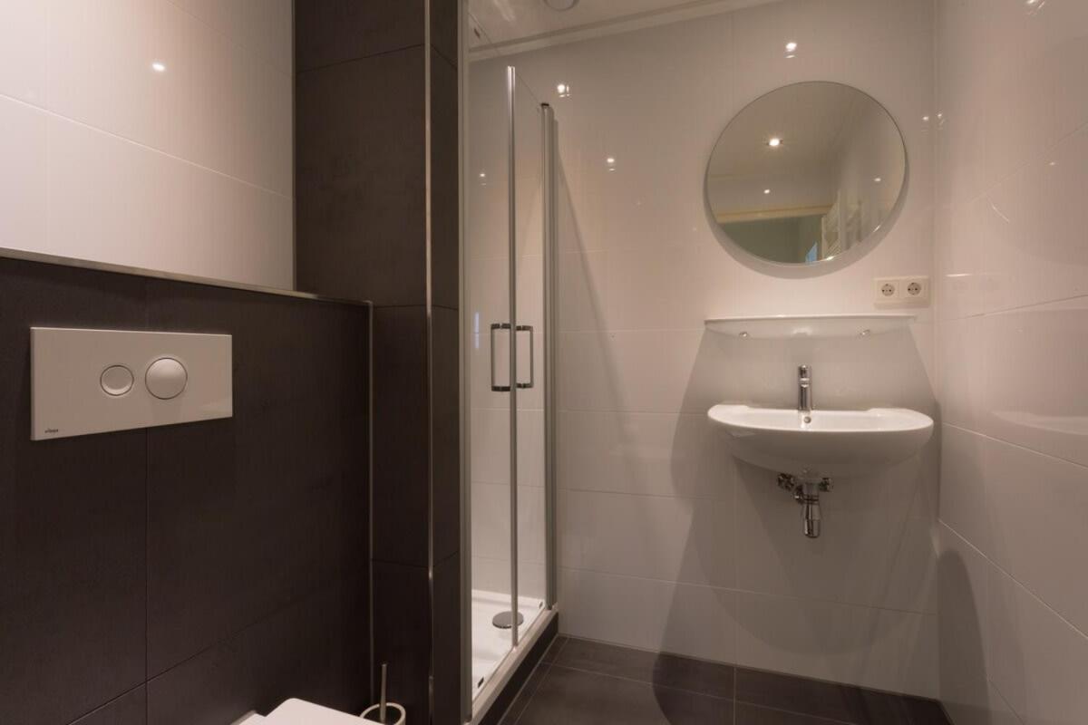Hello Zeeland - Appartement Weststraat 14 Domburg Bagian luar foto